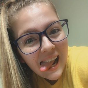 Meet your Posher, Makayla